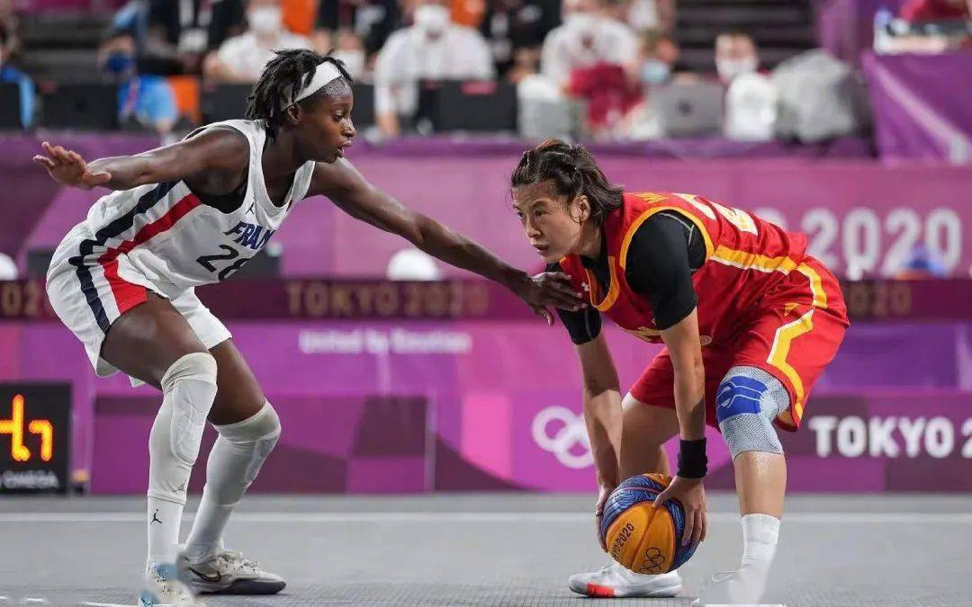 于帕梅卡诺：我对赛季首球很满意，续约与否与钱无关（于帕梅卡诺满意赛季首球：续约与金钱无关）