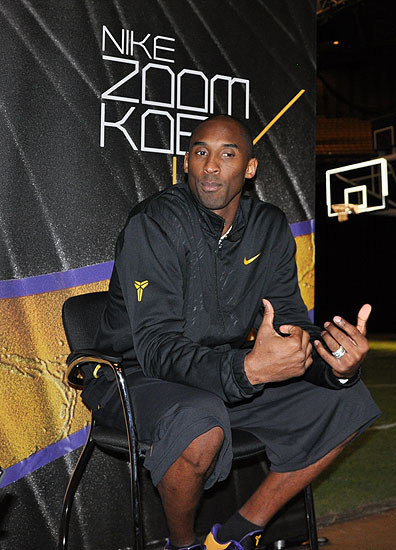 官方：西班牙女足归化25岁原尼日利亚籍前锋伊马德（官宣：25岁原尼日利亚籍前锋伊马德正式归化西班牙女足）