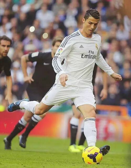 迈阿密国际总比分2-1晋级，梅西双响+完成生涯第400次助攻