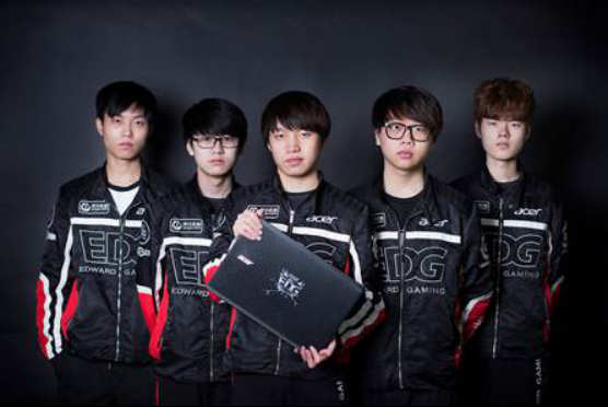 足球运动在 足球运动在